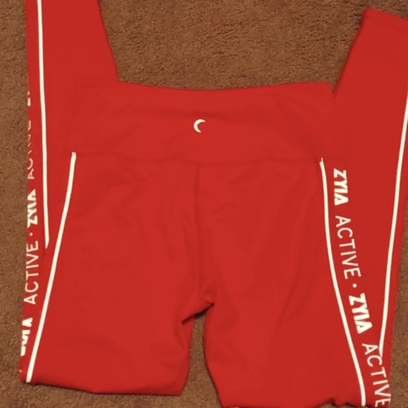 "Zyia Active"  Matching Sport bra  + leggings. Size M. bra. Size 6-8 leggings. - Picture 12 of 13